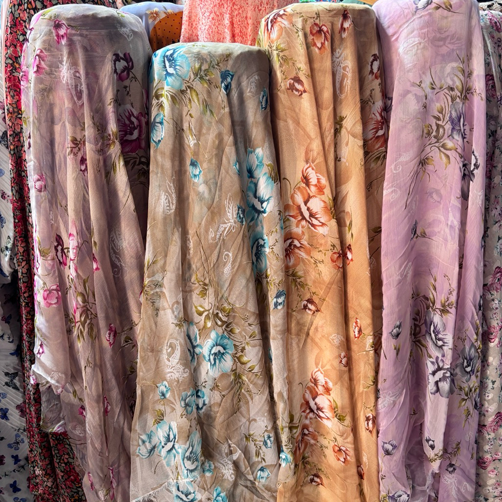 Kain Ceruty Yoryu Motif Bunga – Kain Jatuh Adem Cocok Gamis & Hijab Rm