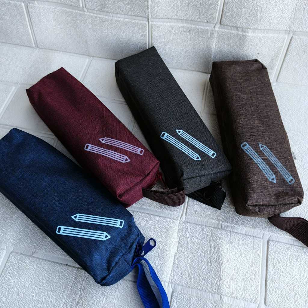 

Tepak Pensil / Tempat Pensil Resleting Kain Denim Motif Pensil
