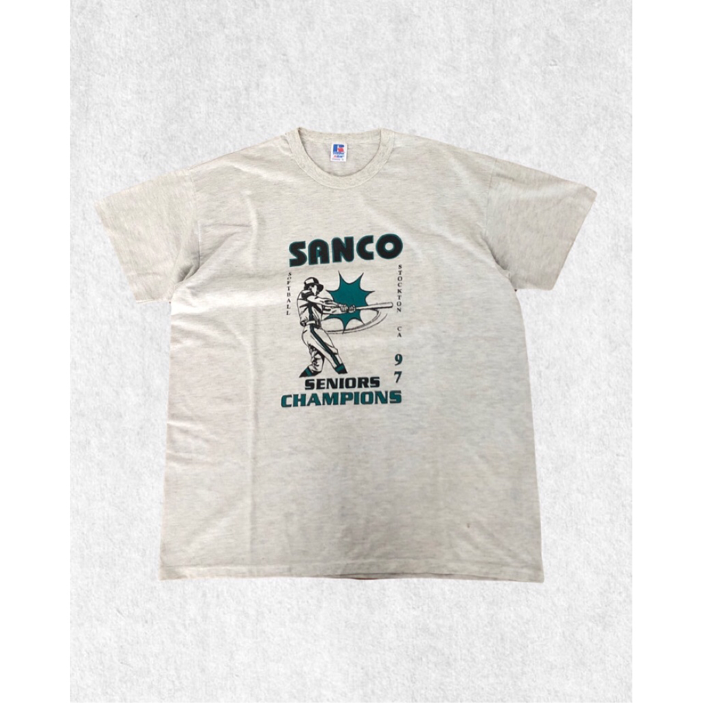 tshirt kaos vtg russell athletic tee , built up unisex