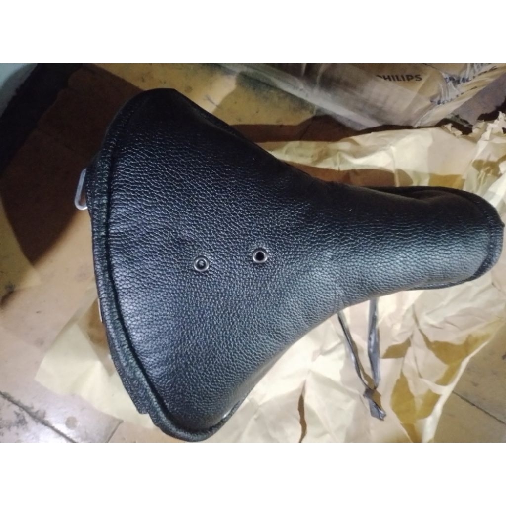 Sadel Sepeda Kulit Model Jadul Vintage Retro - Empuk & Nyaman, Ada Per Daun