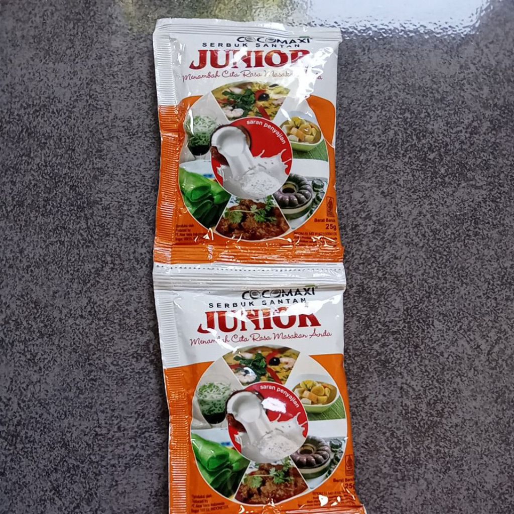 

Santan Bubuk Junior Cocomaxi 1 renteng isi 10 Sachet