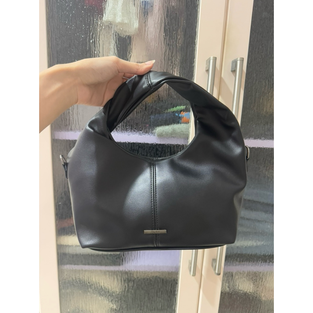 tas flicka black