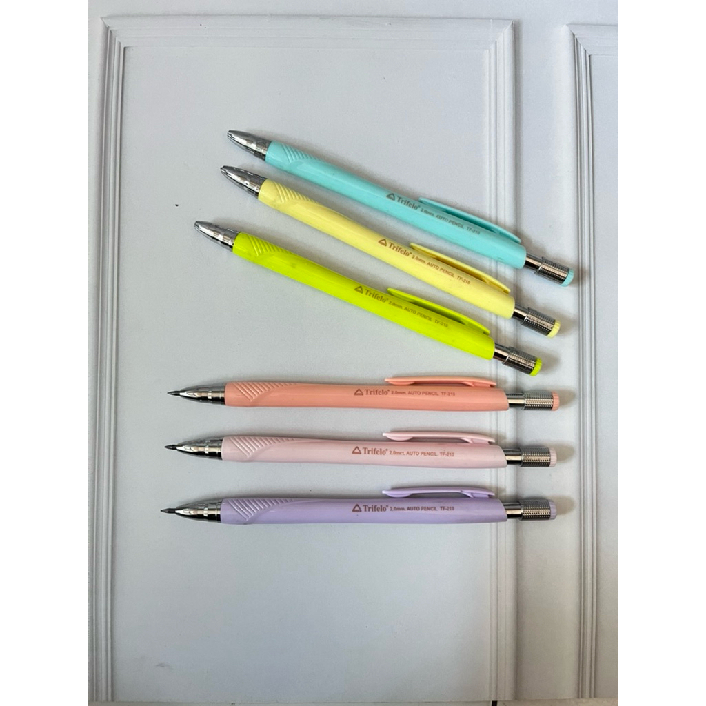 

Mechanical Pencil Trifelo Pensil Isi Besar TF-20 Isi kecil TF-2016 1 pak
