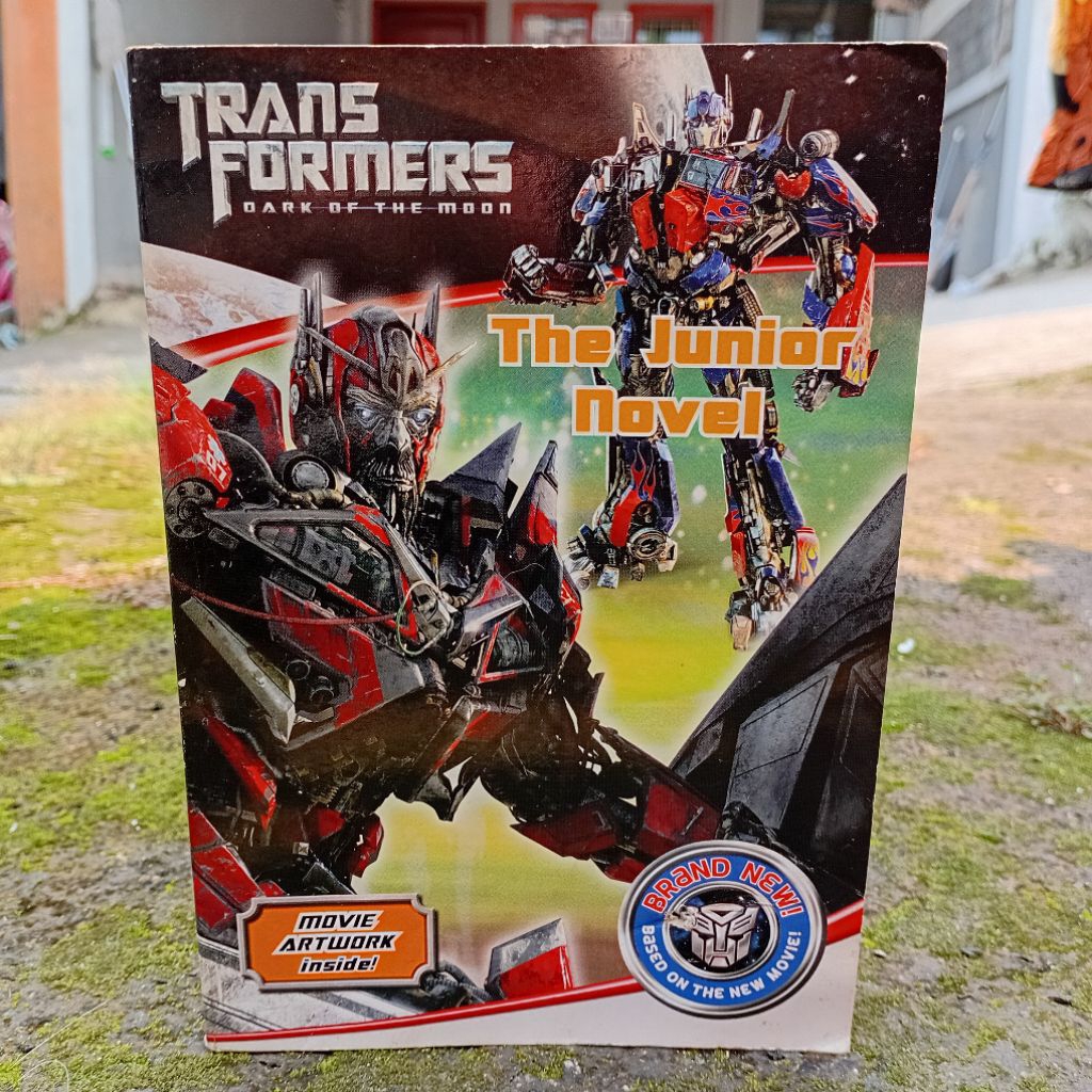 Transformers Dark of the Moon: The  Junior Novel by Michael Kelly (2011) First Edition Original Litt