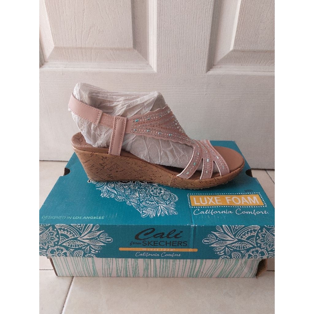 Sepatu wanita Blush Beverlee Dazzling Charm Cali from Skechers California Comfort