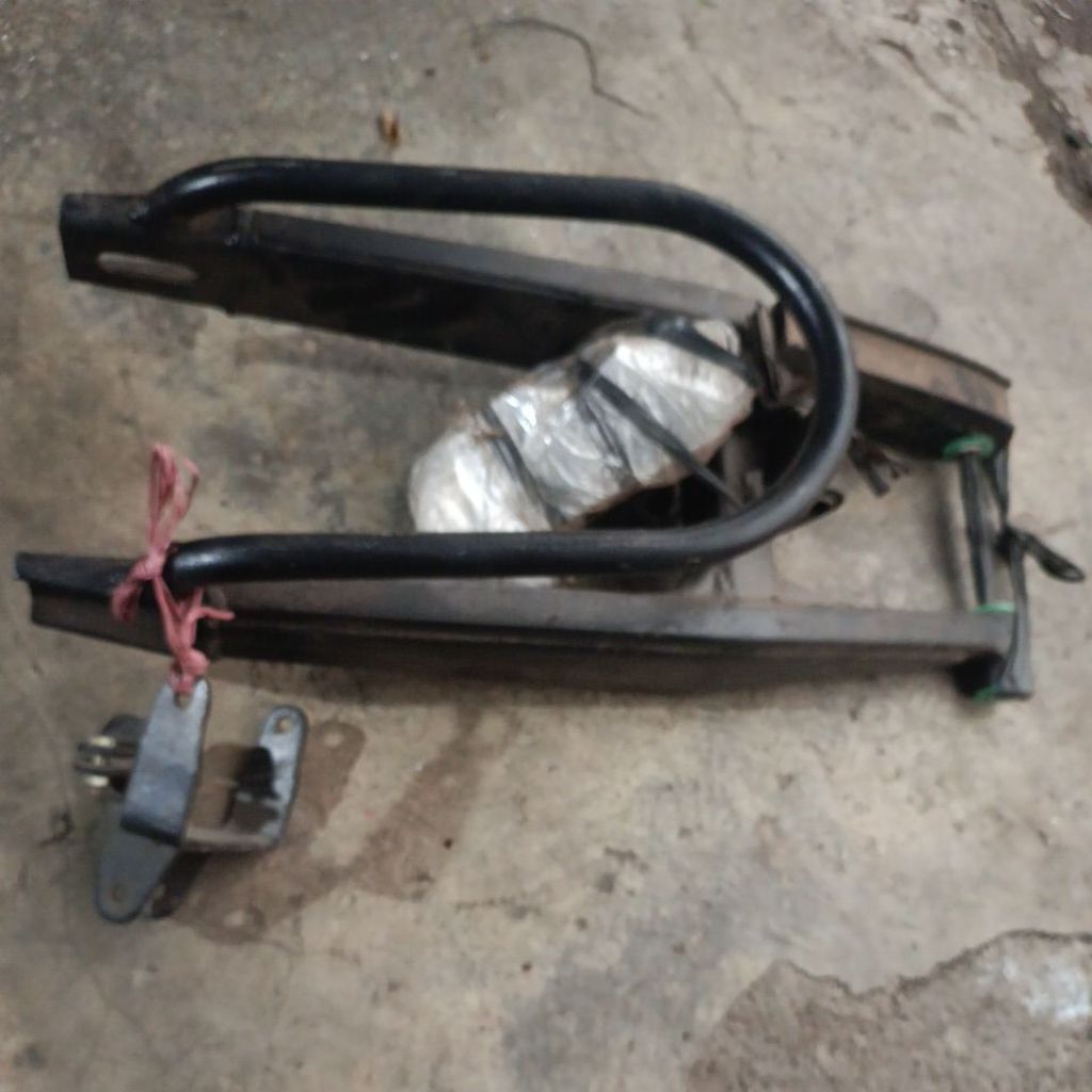 fork porok capit cupitan swingarm swing arm lengan ayun monoshock mono shok tapak lebar variasi brac