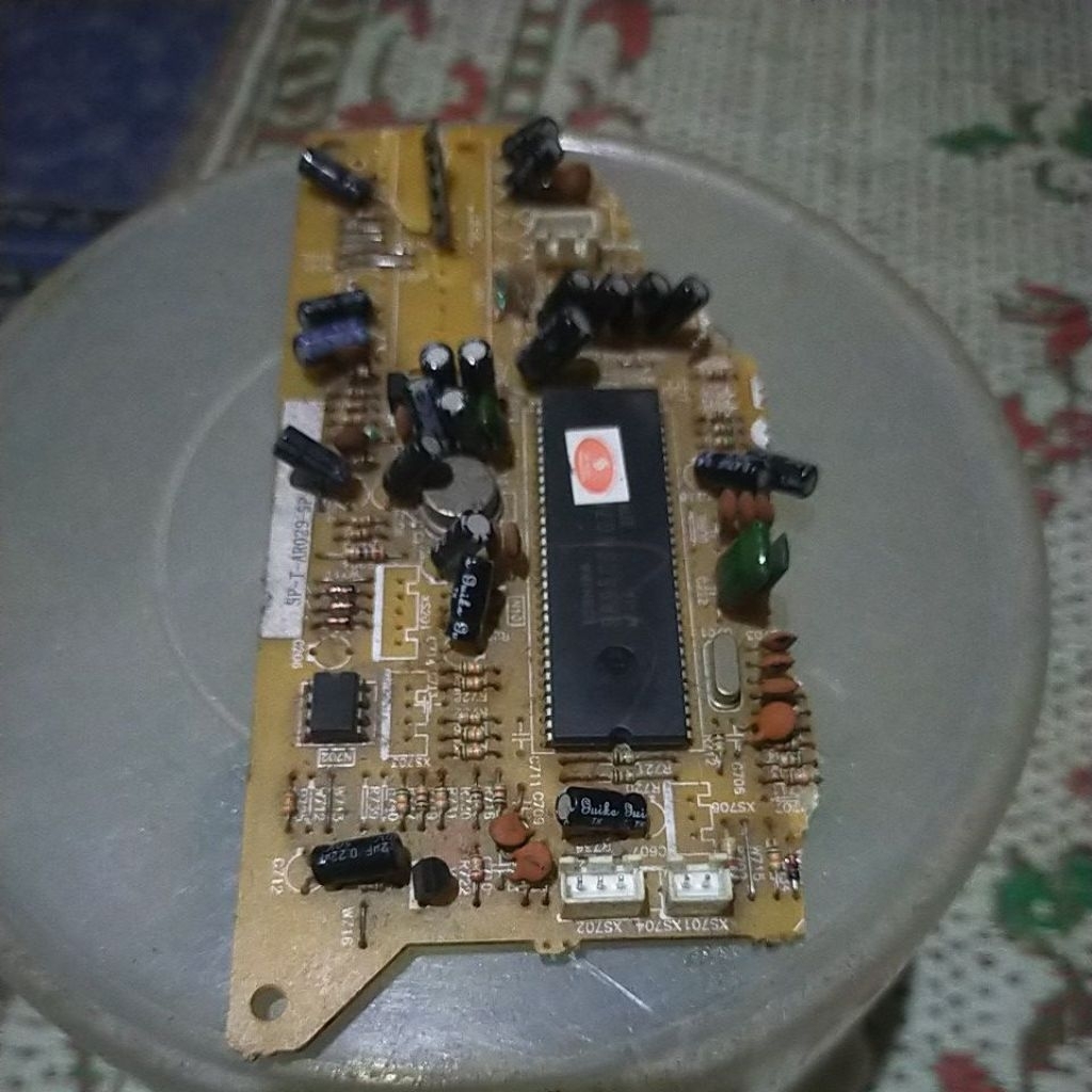IC 8873 8893 8895 cabutan untuk tv China