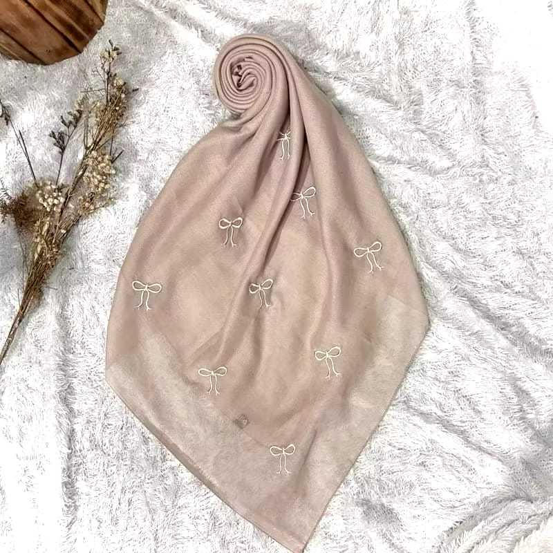 Haseena Hijab Segi Empat Coquette Madina Jilbab Wanita Paris Pita Kecil Bordir