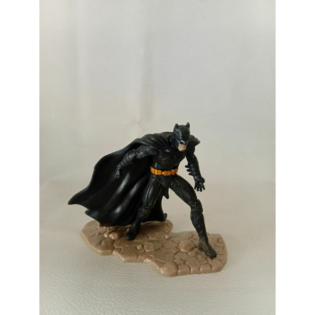 Mainan Action Figure DC Batman Statue