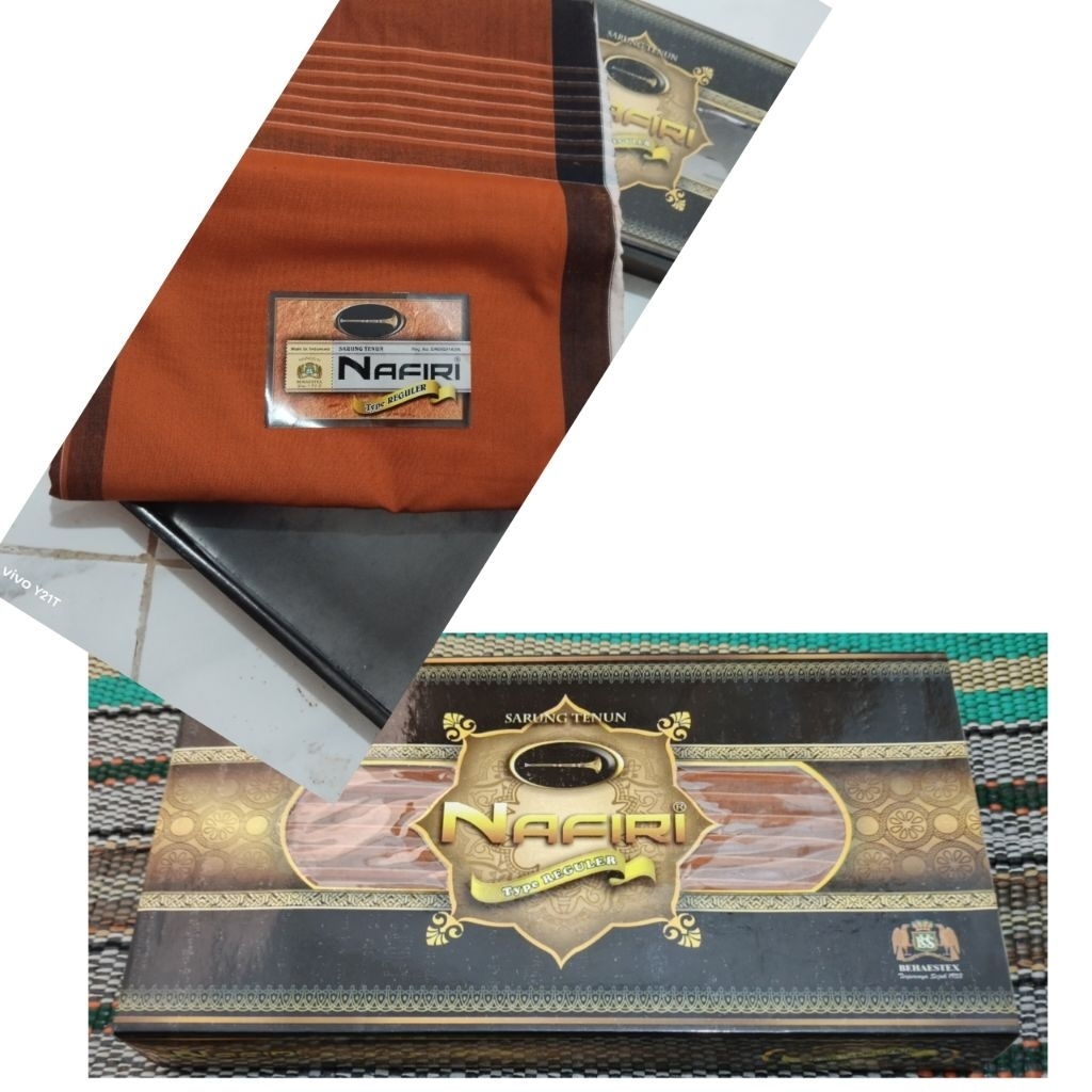 Sarung tenun merk Nafiri