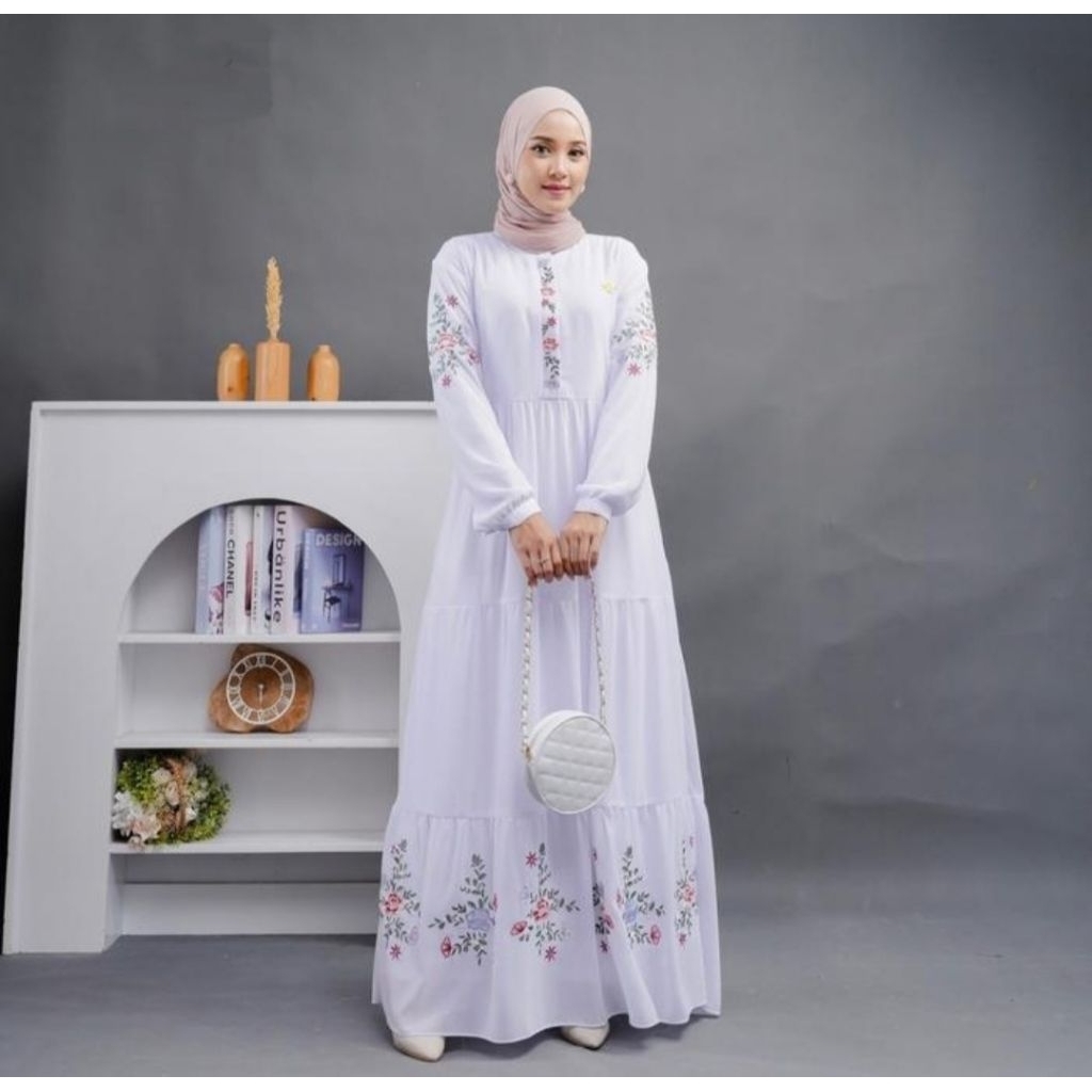 pesanan gamis Putih Ceruti Babydol Bordir set dgn jilbab tante indri