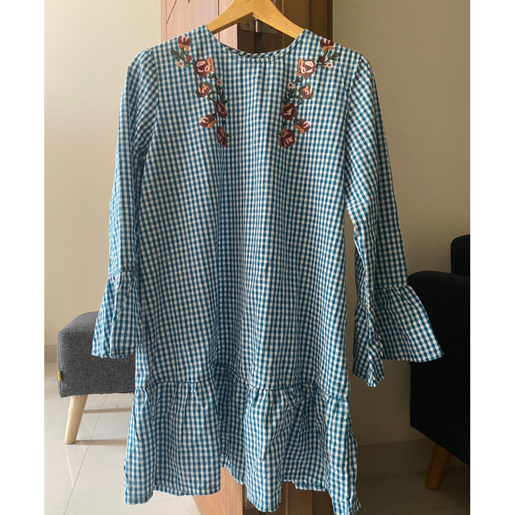 Blouse Exit
