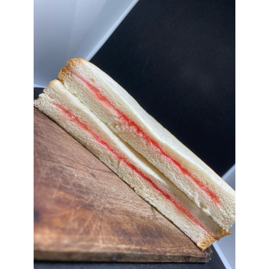 

Sandwich Selai Roti Naf’a – Roti Lembut Isi Selai Mani Stroberi