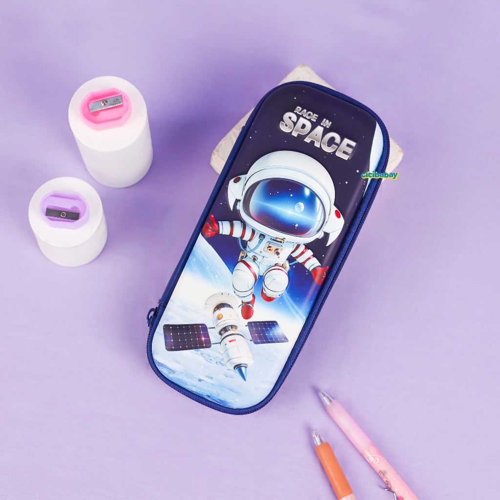 

Kotak Pensil Anak Tempat Alat Tulis Karakter Astronout Timbul Hardcase Pencil Case Zipper 3D