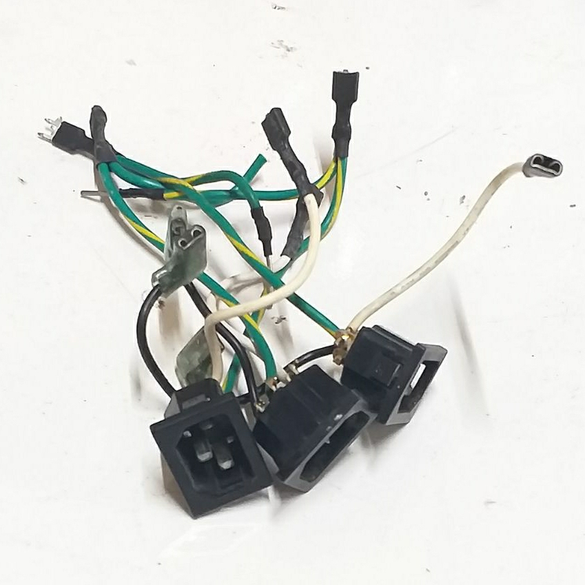 Soket Adaptor UPS APC 500VA - Soket adaptor cabutan back UPS 500VA