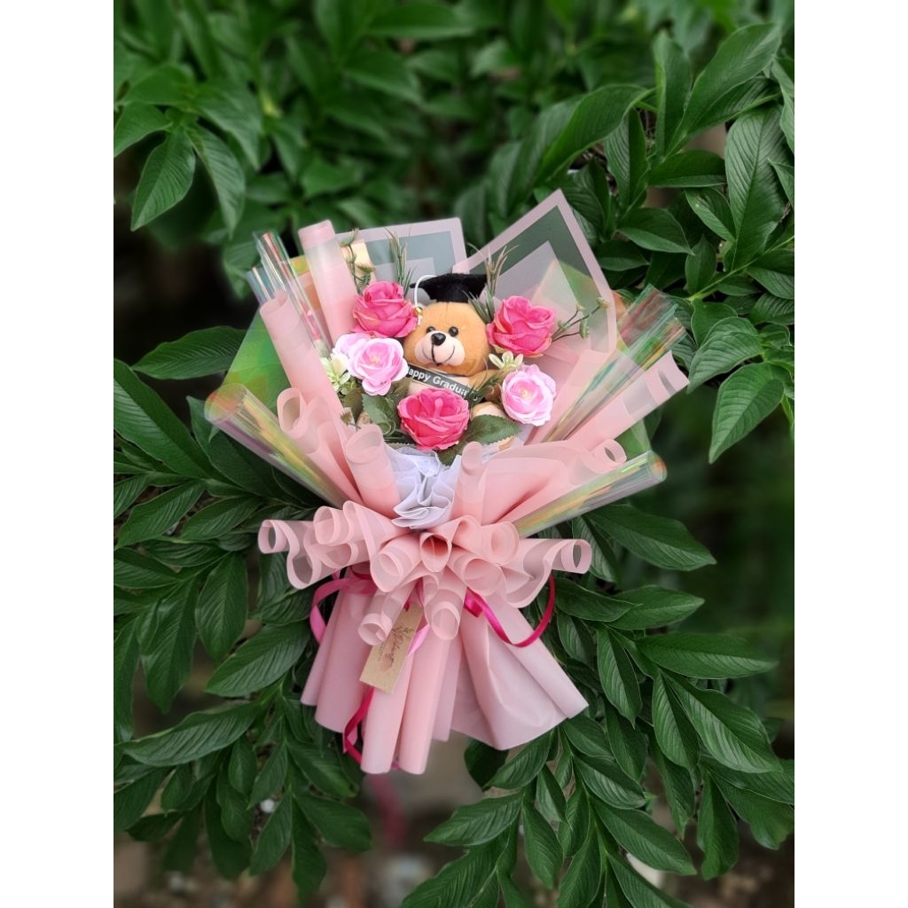 bucket wisuda/graduation