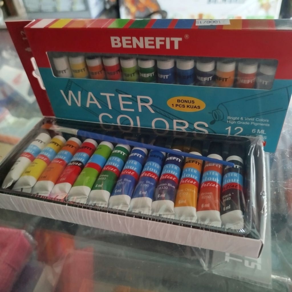 

Cat Air 12 Warna Benefit / Watercolour Benefit 12 Colour Free Kuas