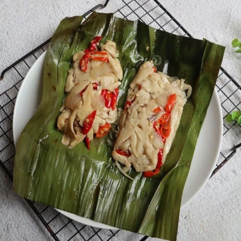 

Pepes Jamur Tiram Pedas Lezat Daun Pisang Untuk Lauk Sehat by homifood