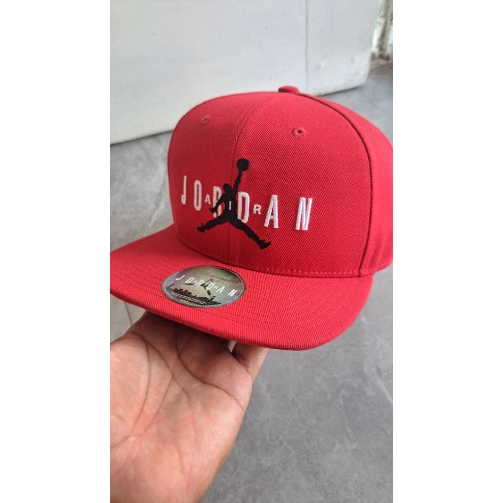 topi snapback air jordan rare... merah.. koleksian