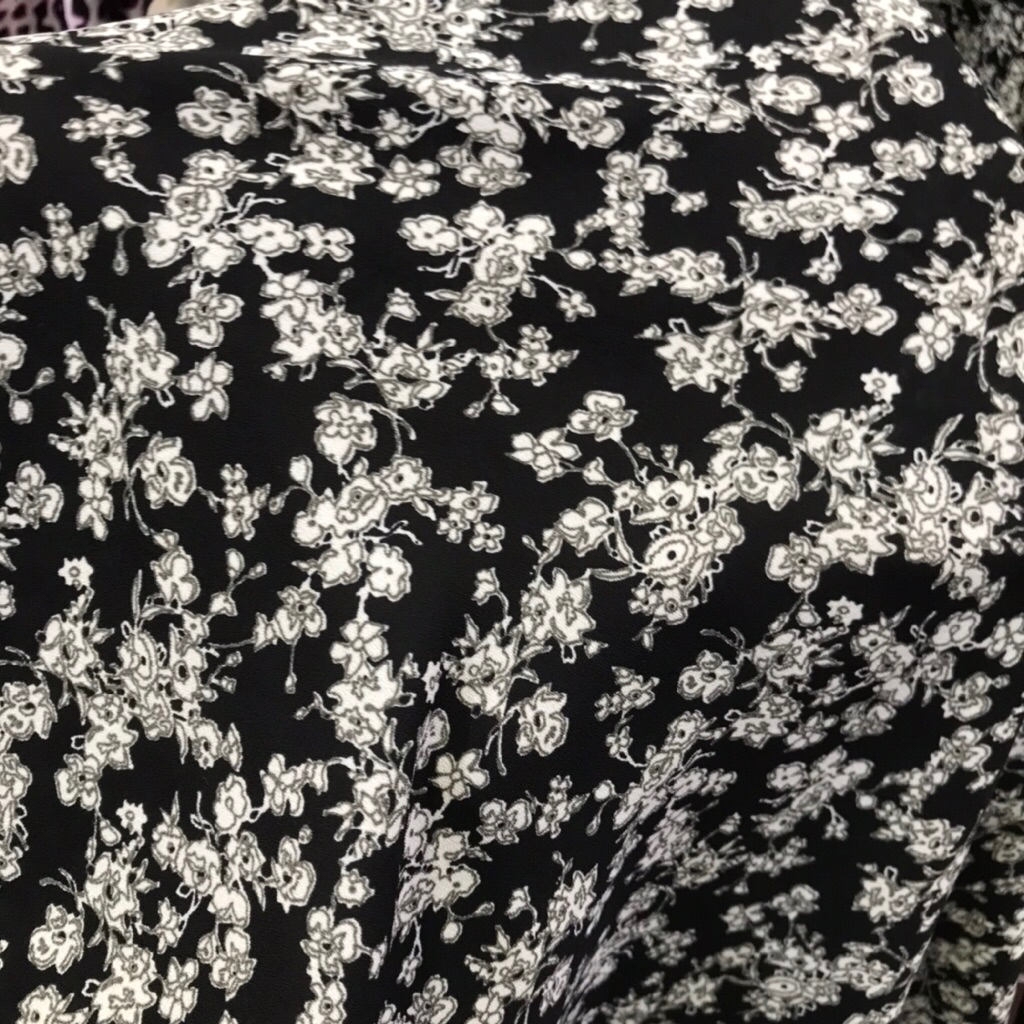 kain crepe Zara motif bunga ~ kain Zara crepe motif ~ kain crepe motif kdu