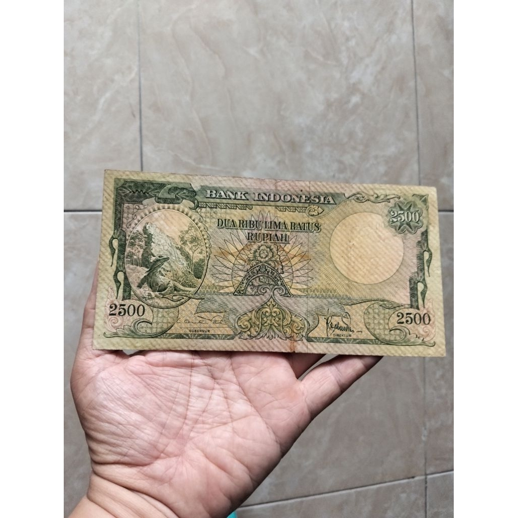 2500 komodo seri hewan thn 1957