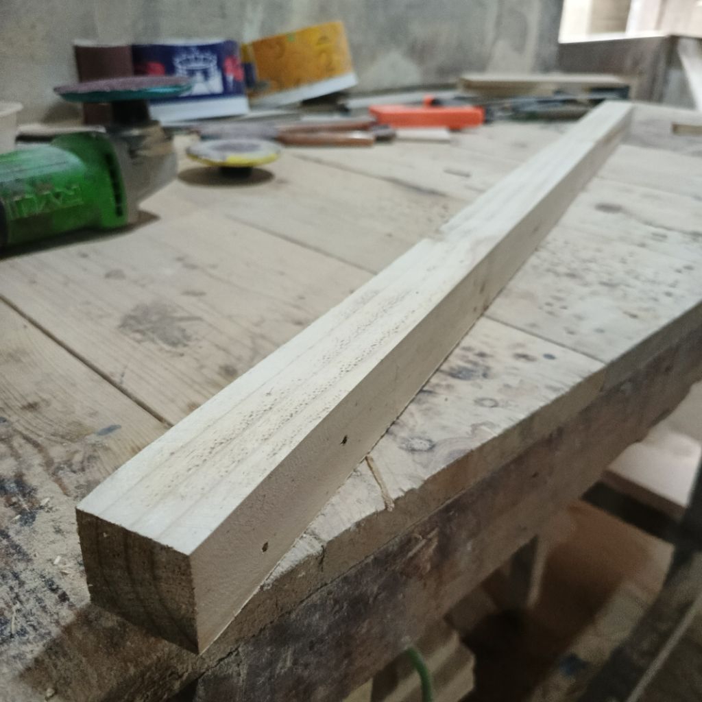 Kayu ukuran 100x4x4 kayu balok jati belanda kondisi sudah serut