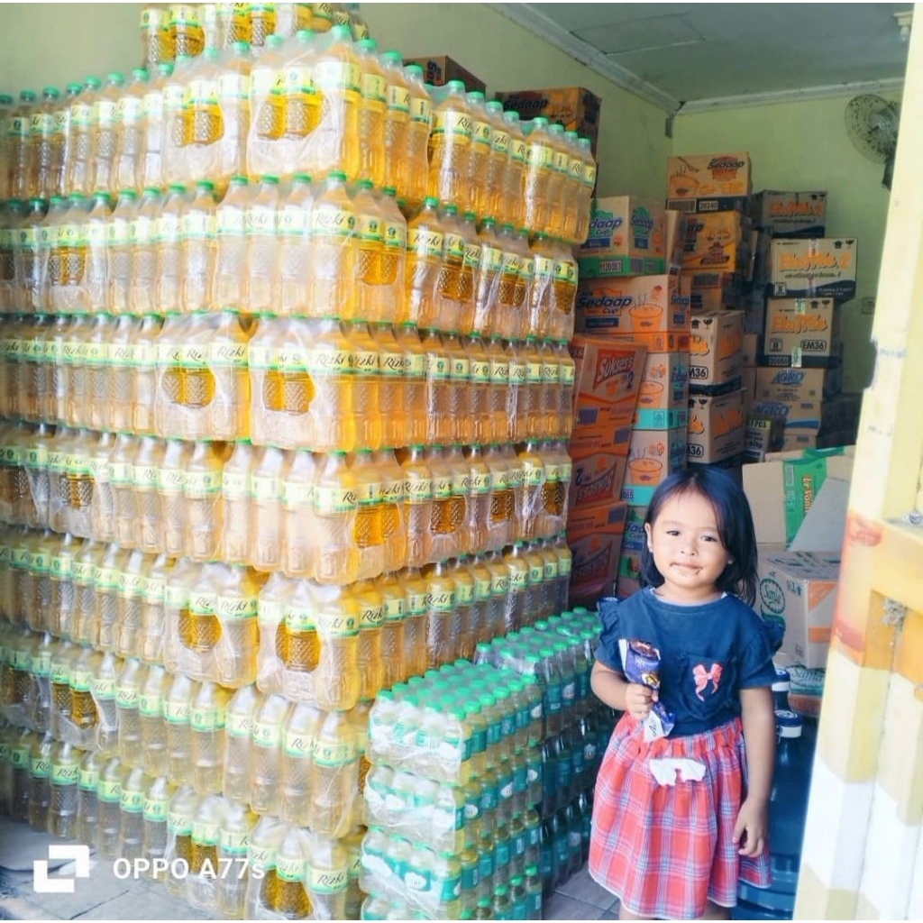 

Minyak Goreng Rizki 1 Krat isi 12 pcs neto 800ml Original