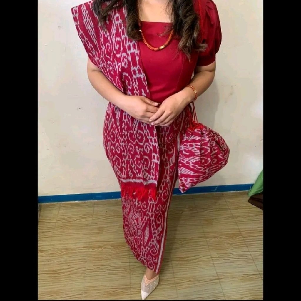 [Baju+Rok+Slendang+Tas] - Setelan Wanita Adat Toram Ntt Flores Tenun Asli Jepara