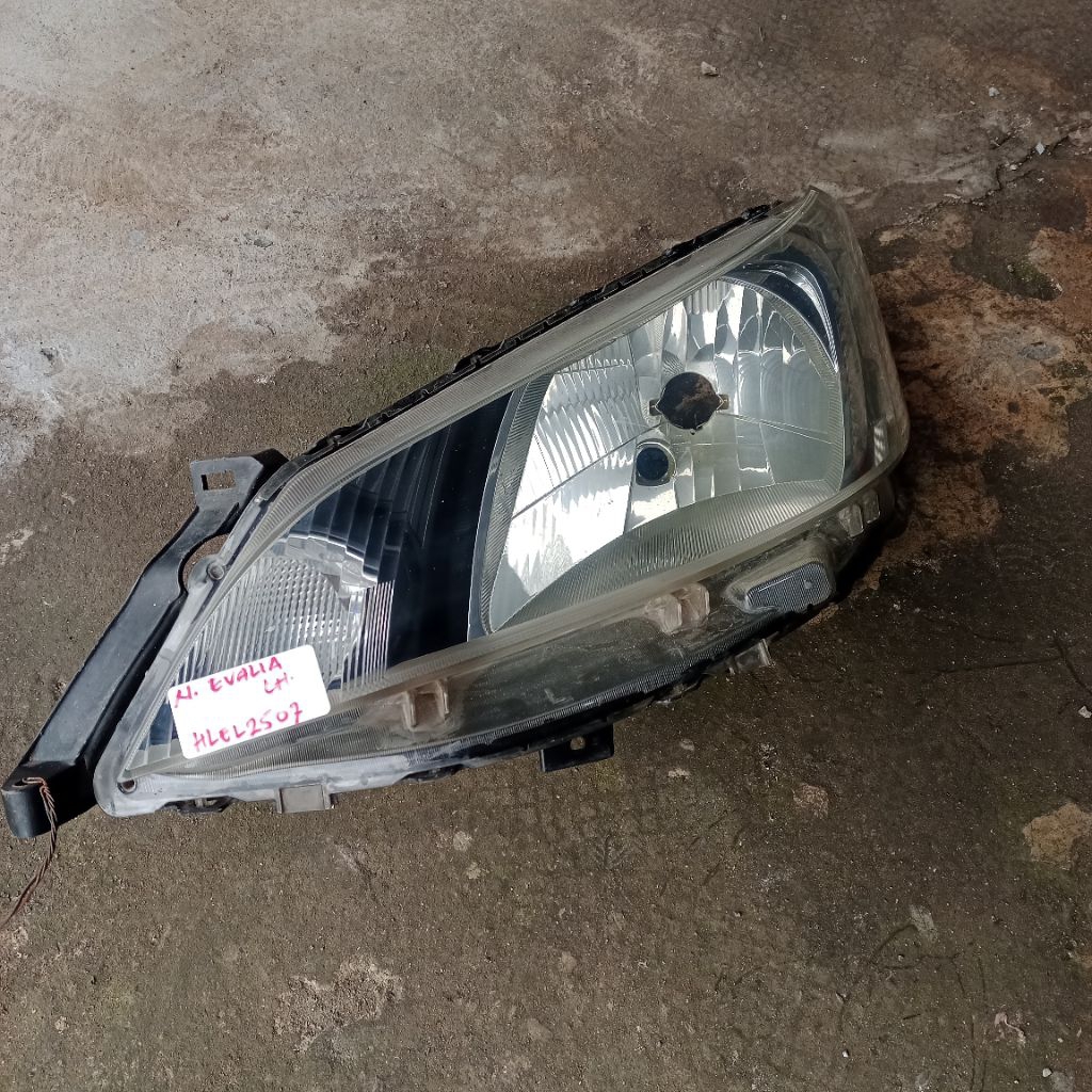 head lamp Nissan Evalia kiri