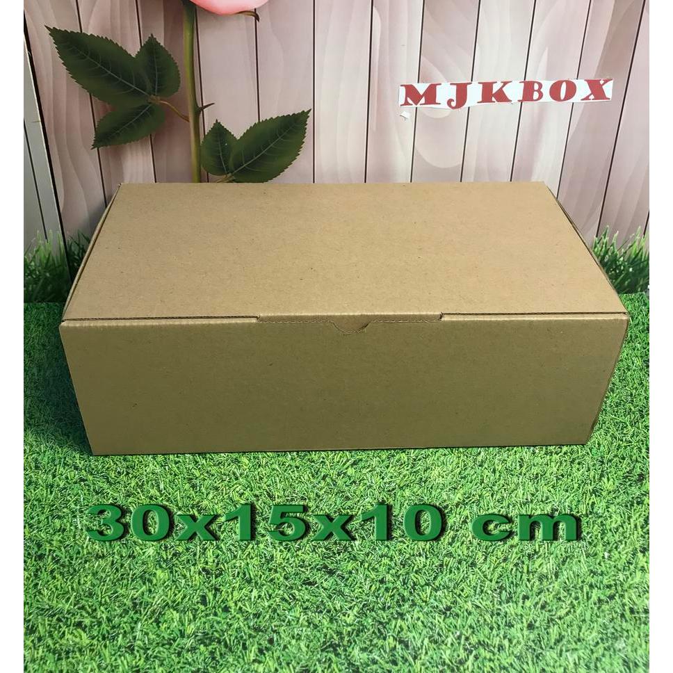 

Kardus karton uk. 30 x 15 x 10 cm...die cut box kotak Souvenir -dll