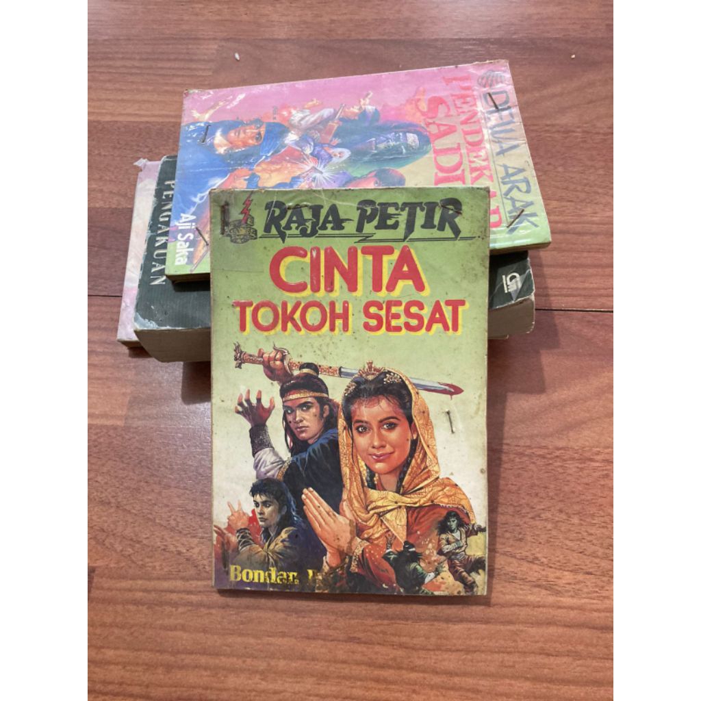 novel raja petir - cinta tokoh sesat
