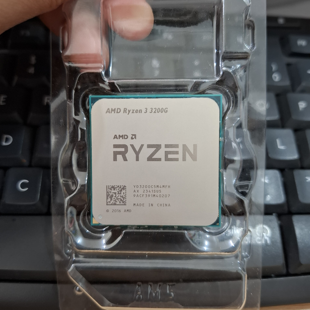 Prosesor AMD Ryzen 3 3200G Tray Second
