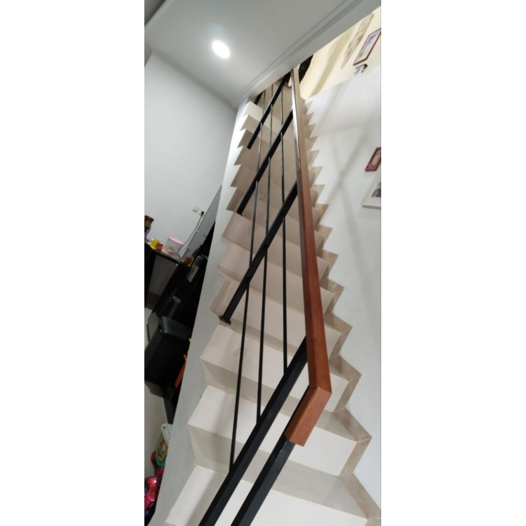 RELLING TANGGA MINIMALIS