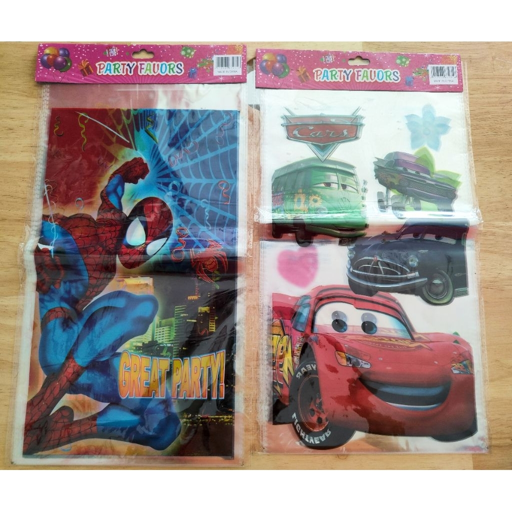 Plastik ulang tahun Kecil/Besar