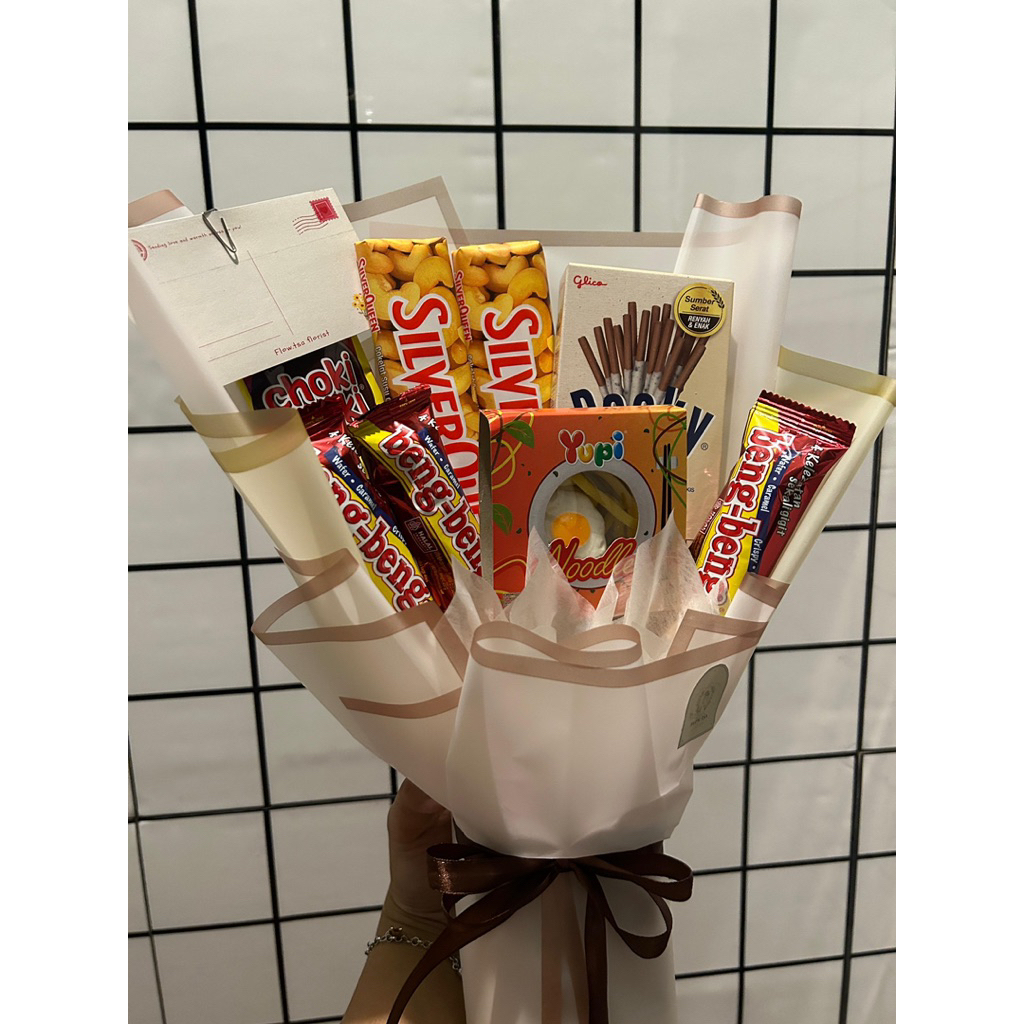 

BUKET SNACK CANTIK//BUKET PREMIUM//HADIAH ULANGTAHUN//HADIAH WISUDA