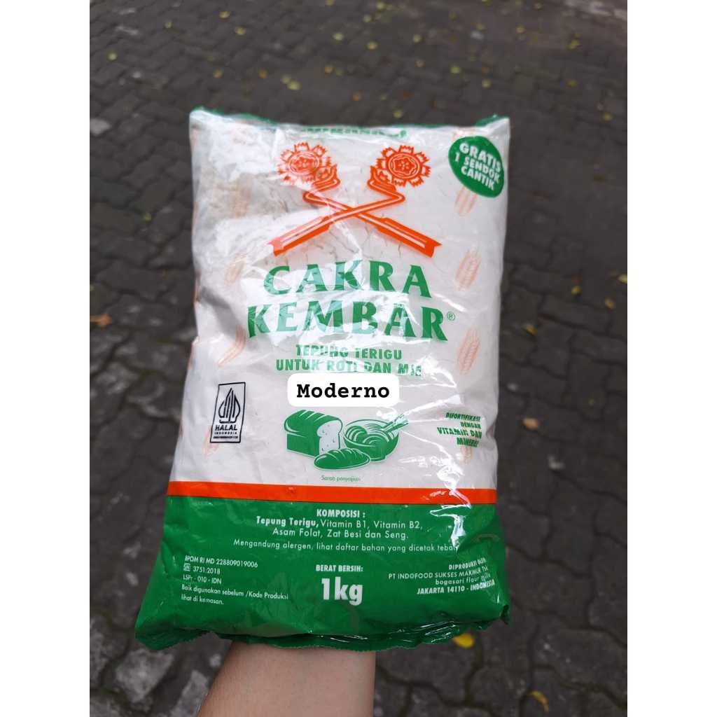 

Tepung terigu Cakra Kembar 1 Kg