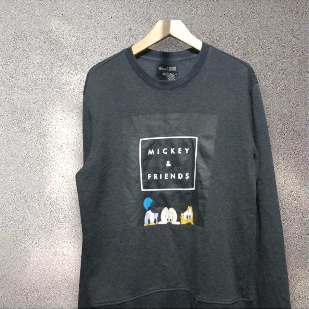 Crewneck Design United X Disney