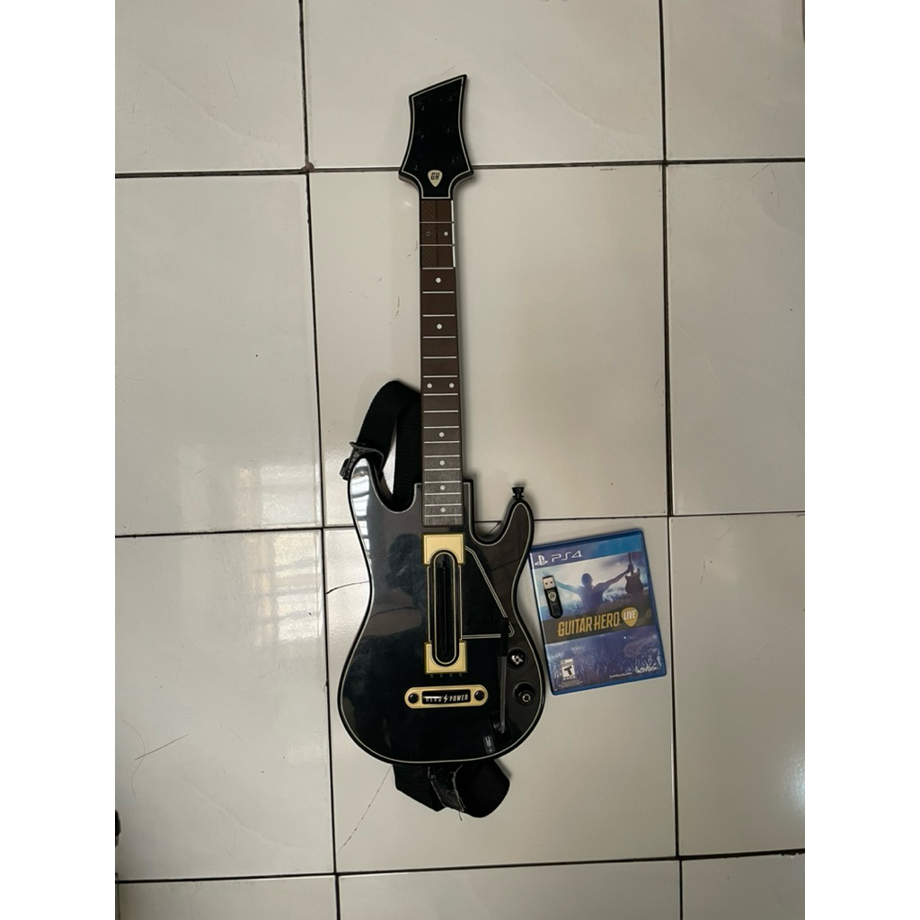 Guitar Hero Live PS4 Set