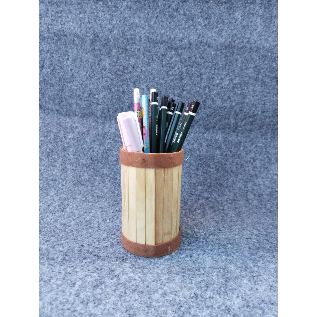 

Tempat Pensil Unik Estetik - Kerajinan Prakarya Dari Stik Es Cream