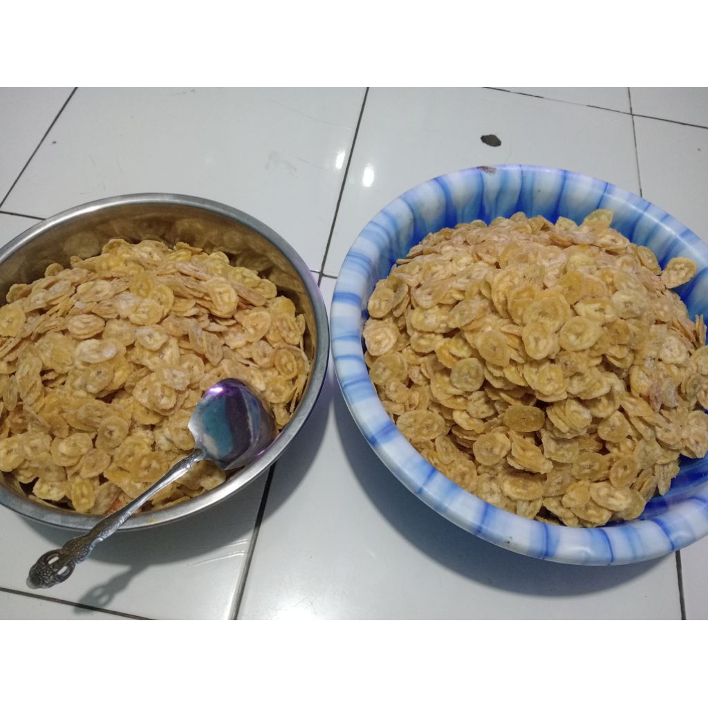 

keripik pisang kepok. enak dan gurih. 20.000/500 gram
