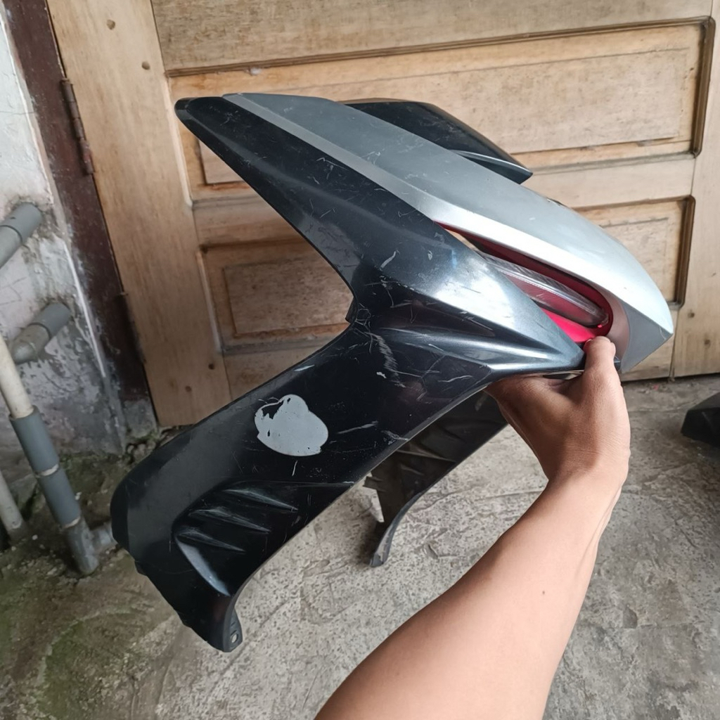 panel dasi tameng depan cover fr upper revo at matic dx original cabutan motor