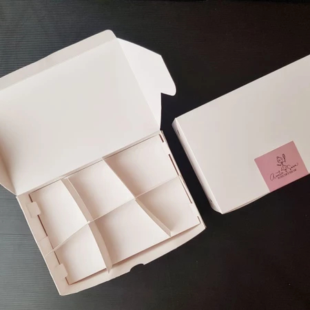 

( 10 Pcs ) Box Bakpao Ukuran 30x21x6 cm Dus Kotak Putih Polos Hampers Kue