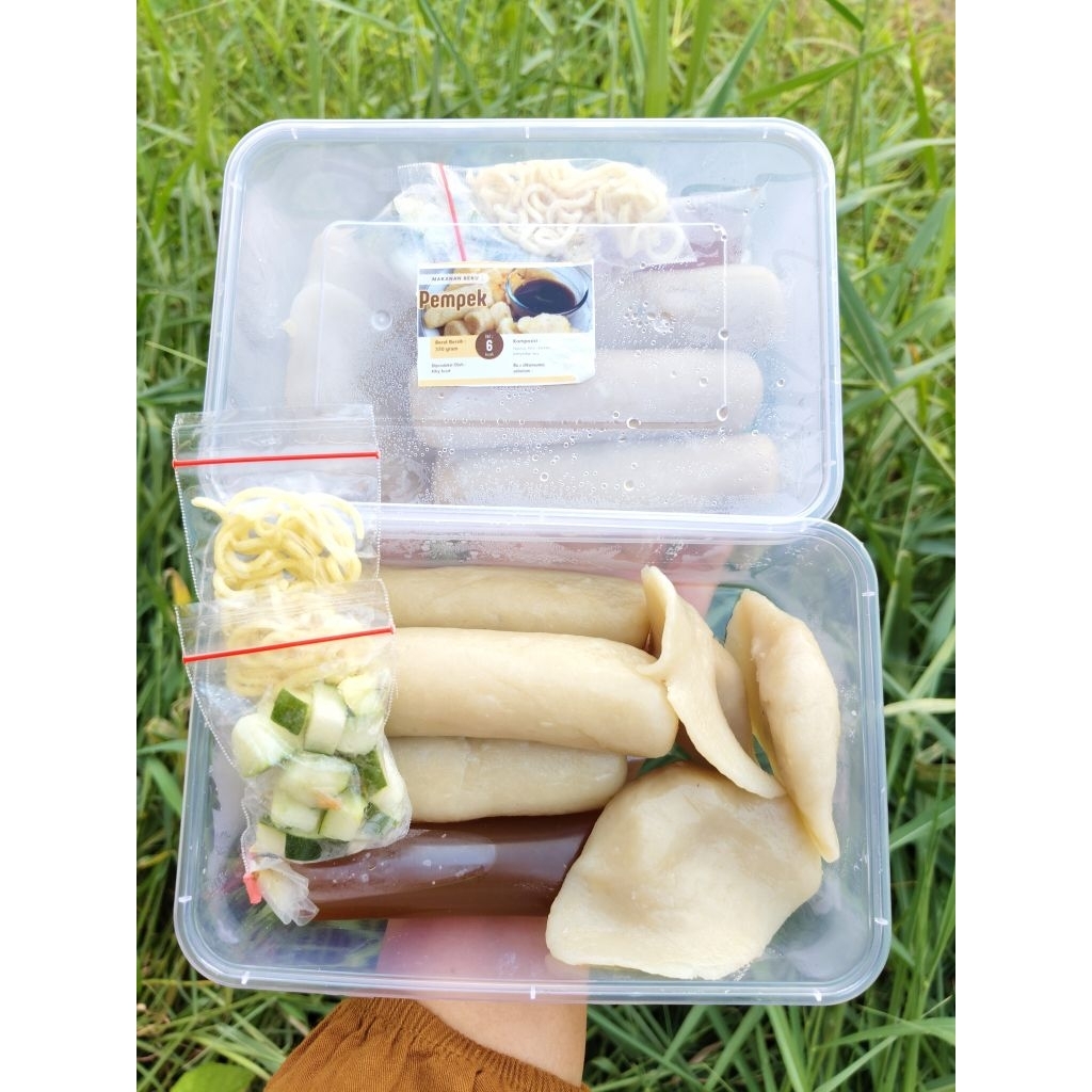 

pempek tengiri kiki food