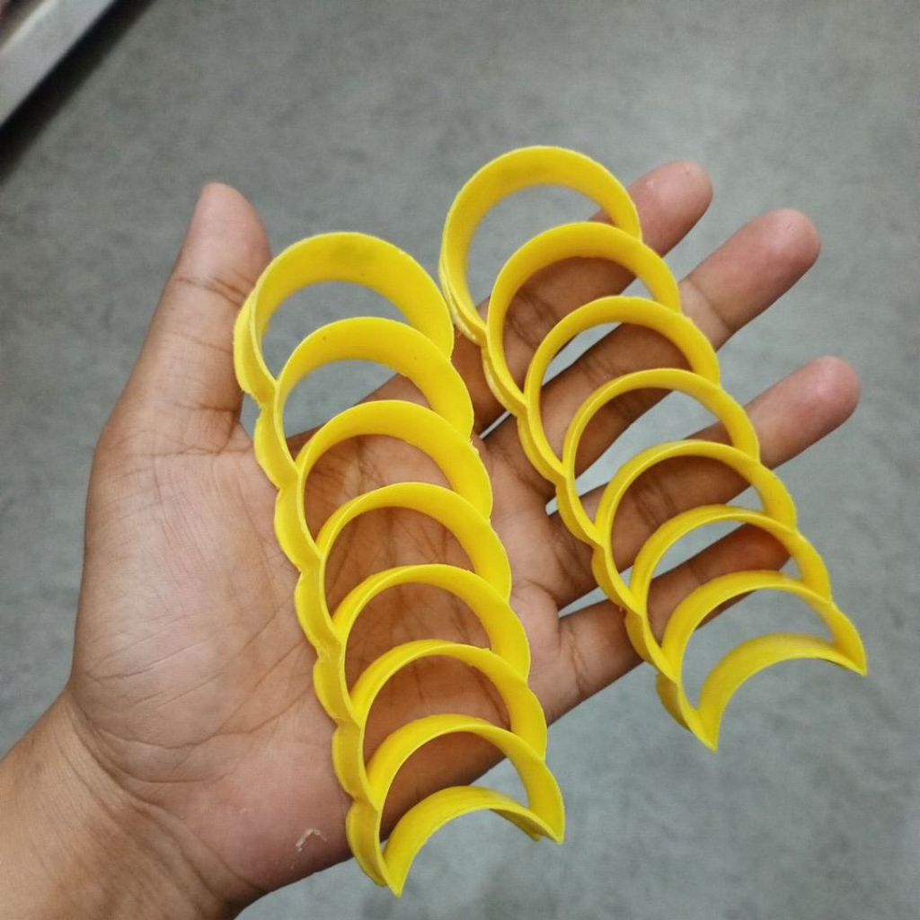 cetakan kue kering bulan sabit plastik