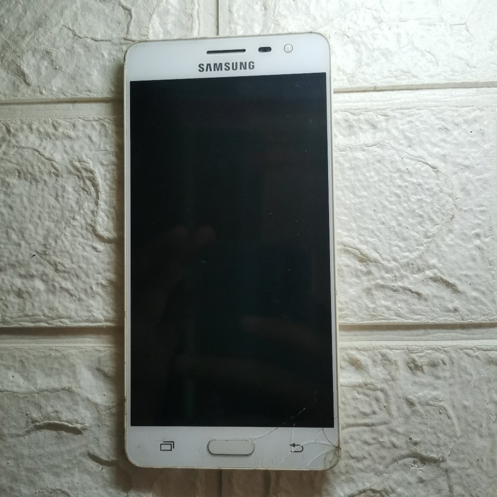 Lcd Frame Samsung J3 Pro - J3110 Original Copotan | Minus (Lihat Foto Variasi) | ABS