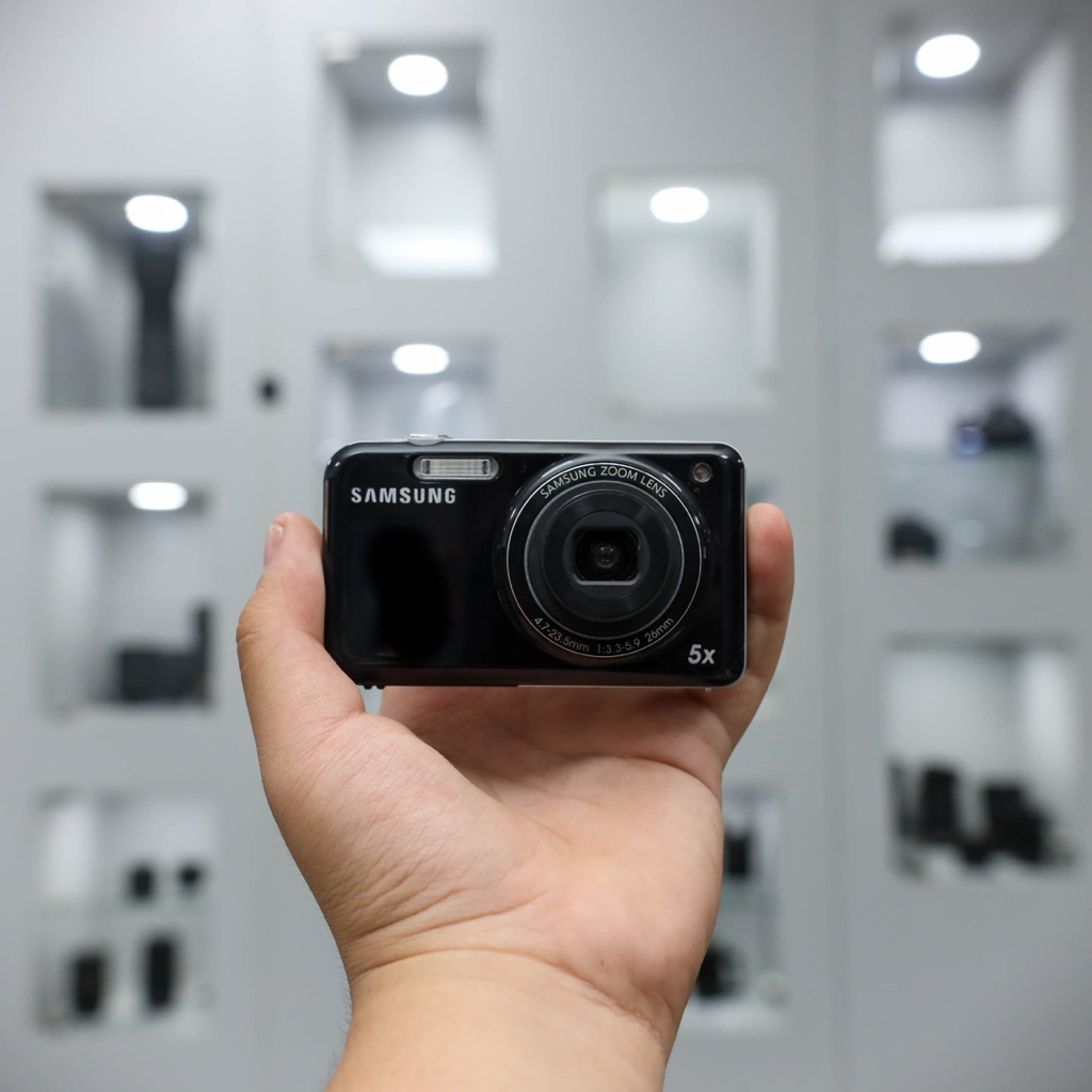 Digicam Samsung PL120 Front LCD Sel V