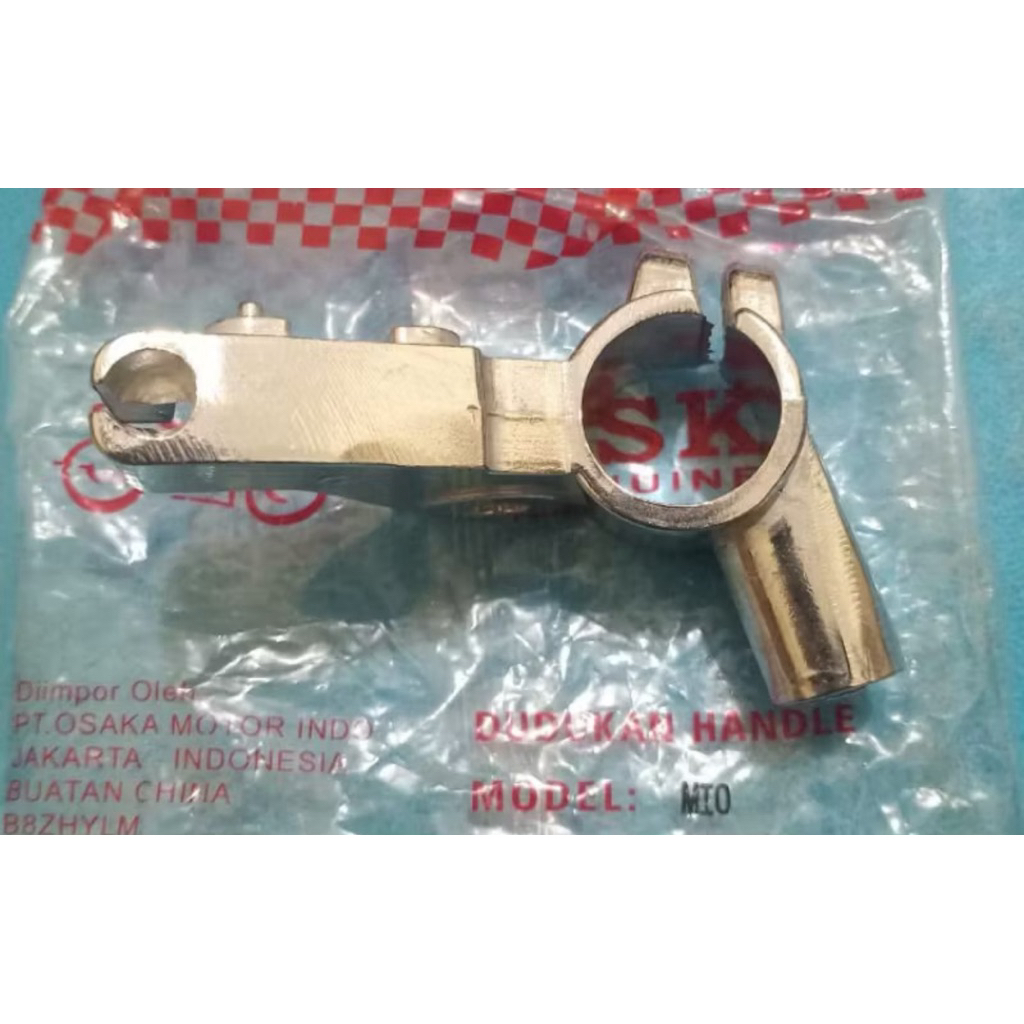 Dudukan spion kiri motor mio