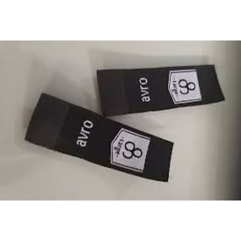 Label Celana Panjang Jeans Pria Avro