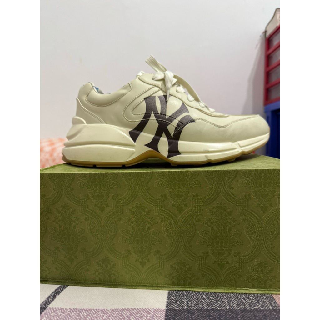 sneakers gucci rython second like new