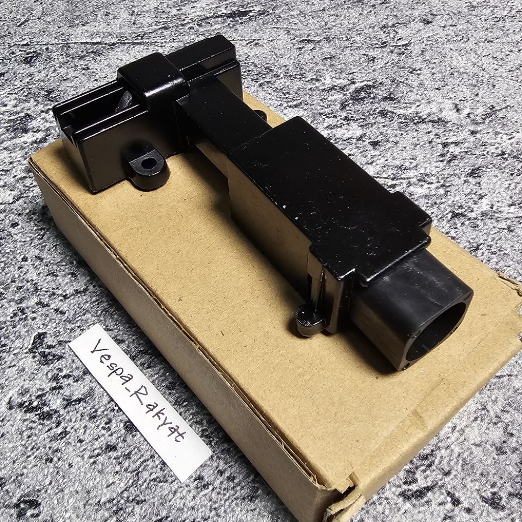 Rumah Kunci Jok Depan Vespa Exclusive Kuncian Jok Depan Px Exclusive Komplit